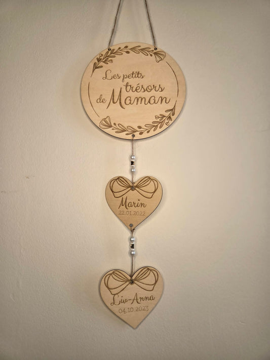 Personalized Wooden Hanging Decoration "Mommy's Treasures"